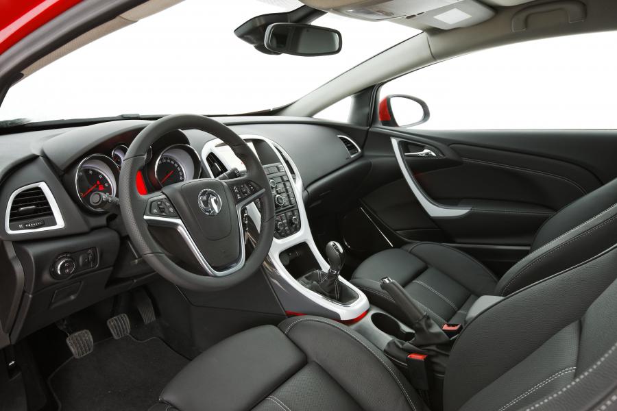  Vauxhall Astra GTC 2012 года  (фото 11 из 62)